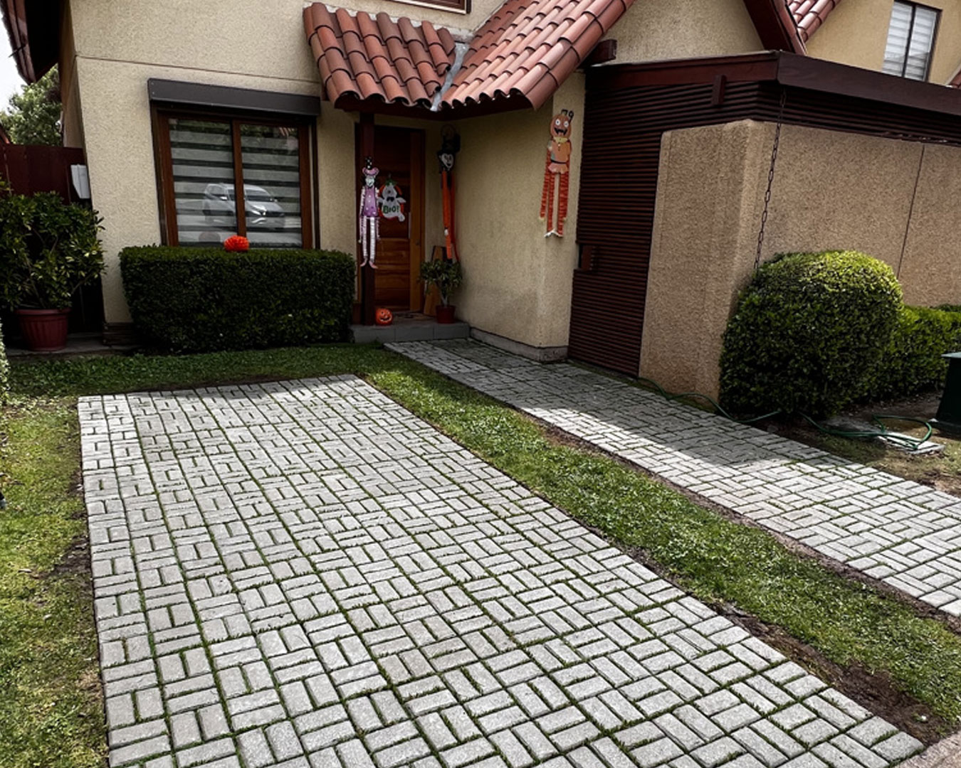 Adoquín Modular Bloque con Pasto 50x50cm - Imagen 3