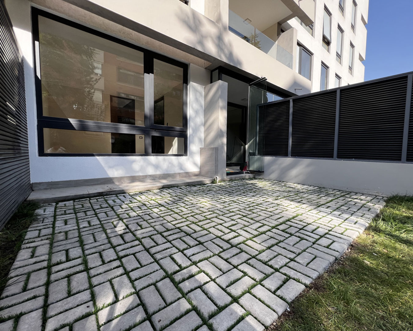 Adoquín Modular Bloque con Pasto 50x50cm - Imagen 4